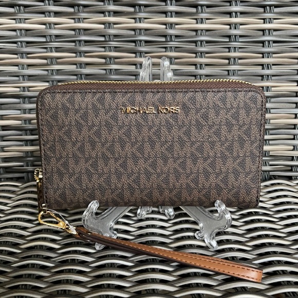 Michael Kors Jet Set Travel Lg Flat Multifunctional Phone Case-Wristlet-… - Picture 1 of 16